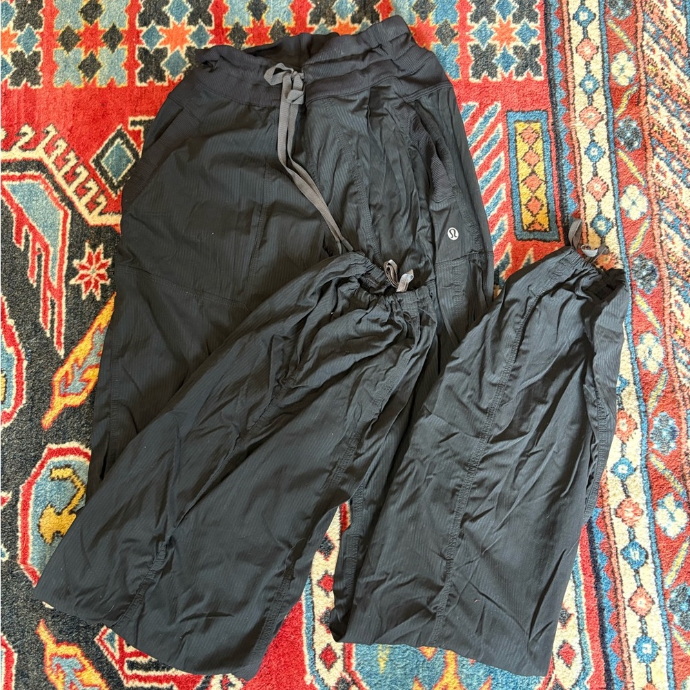 Lululemon Athletica dance studio joggers